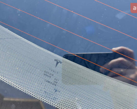 Черный Тесла Модель С, объемом двигателя 0 л и пробегом 145 тыс. км за 15000 $, фото 40 на Automoto.ua