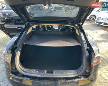 Черный Тесла Модель С, объемом двигателя 0 л и пробегом 30 тыс. км за 14800 $, фото 6 на Automoto.ua