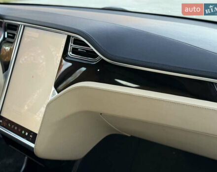 Чорний Тесла Модель С, об'ємом двигуна 0 л та пробігом 148 тис. км за 11999 $, фото 36 на Automoto.ua