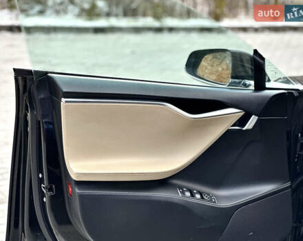 Черный Тесла Модель С, объемом двигателя 0 л и пробегом 208 тыс. км за 18999 $, фото 25 на Automoto.ua