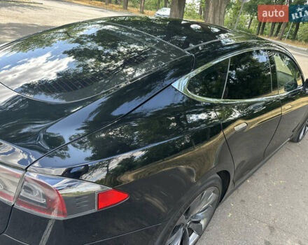 Черный Тесла Модель С, объемом двигателя 0 л и пробегом 239 тыс. км за 14500 $, фото 34 на Automoto.ua