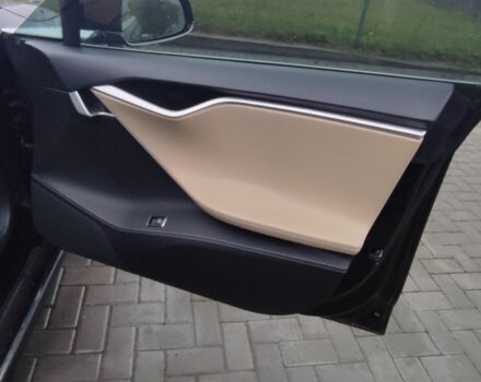 Черный Тесла Модель С, объемом двигателя 0.47 л и пробегом 200 тыс. км за 11699 $, фото 4 на Automoto.ua