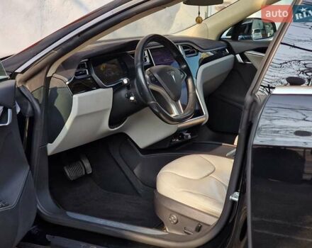 Черный Тесла Модель С, объемом двигателя 0 л и пробегом 60 тыс. км за 16990 $, фото 31 на Automoto.ua