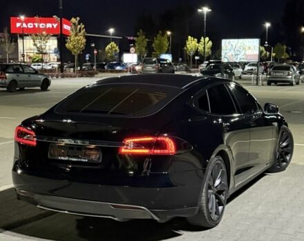 Черный Тесла Модель С, объемом двигателя 0 л и пробегом 208 тыс. км за 12500 $, фото 3 на Automoto.ua