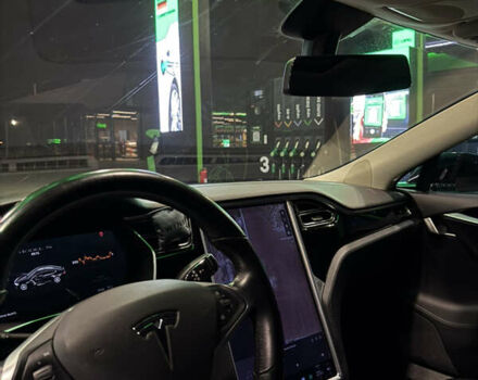 Чорний Тесла Модель С, об'ємом двигуна 0 л та пробігом 127 тис. км за 12000 $, фото 6 на Automoto.ua