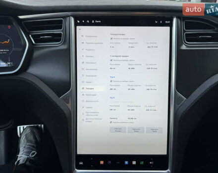 Черный Тесла Модель С, объемом двигателя 0 л и пробегом 55 тыс. км за 17900 $, фото 29 на Automoto.ua