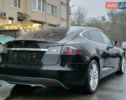 Чорний Тесла Модель С, об'ємом двигуна 0 л та пробігом 120 тис. км за 13900 $, фото 5 на Automoto.ua