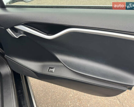 Тесла Модель С 2014 в Одессе на Automoto.ua Черный Тесла Модель С, объемом двигателя 0 л и пробегом 205 тыс. км за 14000 $, фото 19 на Automoto.ua