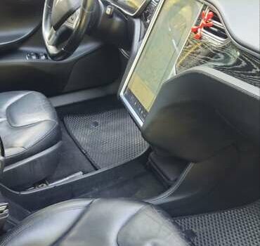 Черный Тесла Модель С, объемом двигателя 0 л и пробегом 312 тыс. км за 12700 $, фото 10 на Automoto.ua