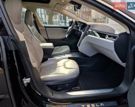 Черный Тесла Модель С, объемом двигателя 0 л и пробегом 60 тыс. км за 16990 $, фото 34 на Automoto.ua
