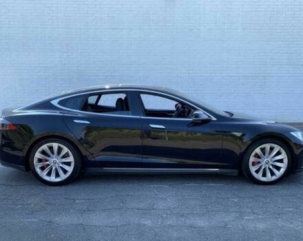 Черный Тесла Модель С, объемом двигателя 0 л и пробегом 86 тыс. км за 3500 $, фото 4 на Automoto.ua