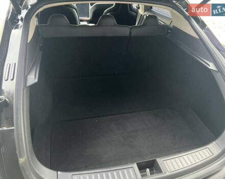 Черный Тесла Модель С, объемом двигателя 0 л и пробегом 210 тыс. км за 10000 $, фото 22 на Automoto.ua