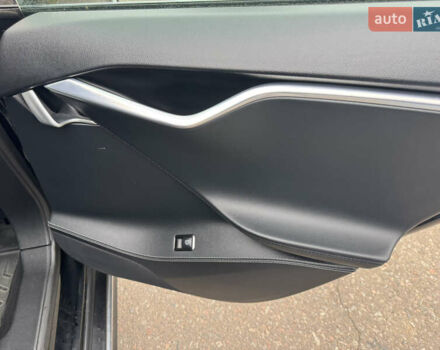 Тесла Модель С 2014 в Одессе на Automoto.ua Черный Тесла Модель С, объемом двигателя 0 л и пробегом 205 тыс. км за 14000 $, фото 15 на Automoto.ua