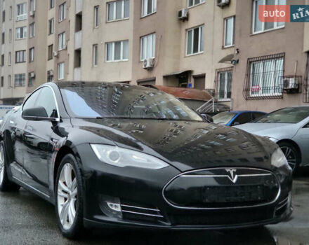 Чорний Тесла Модель С, об'ємом двигуна 0 л та пробігом 120 тис. км за 13900 $, фото 2 на Automoto.ua