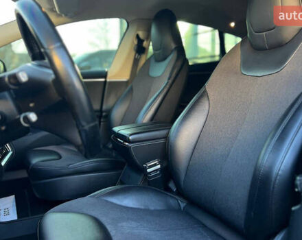 Черный Тесла Модель С, объемом двигателя 0 л и пробегом 193 тыс. км за 15500 $, фото 9 на Automoto.ua