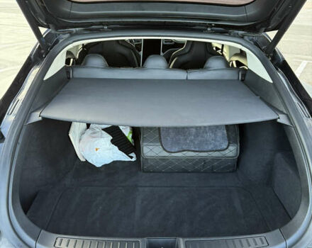 Черный Тесла Модель С, объемом двигателя 0 л и пробегом 127 тыс. км за 14200 $, фото 5 на Automoto.ua