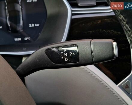 Черный Тесла Модель С, объемом двигателя 0 л и пробегом 60 тыс. км за 16990 $, фото 42 на Automoto.ua