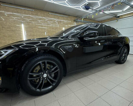 Чорний Тесла Модель С, об'ємом двигуна 0 л та пробігом 145 тис. км за 15900 $, фото 2 на Automoto.ua