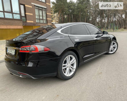 Черный Тесла Модель С, объемом двигателя 0 л и пробегом 189 тыс. км за 15500 $, фото 43 на Automoto.ua