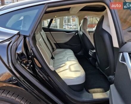 Черный Тесла Модель С, объемом двигателя 0 л и пробегом 60 тыс. км за 16990 $, фото 37 на Automoto.ua