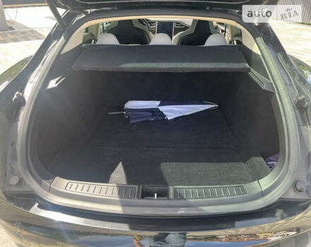 Черный Тесла Модель С, объемом двигателя 0 л и пробегом 159 тыс. км за 14200 $, фото 15 на Automoto.ua