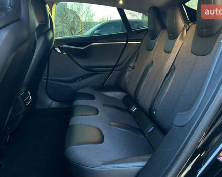 Черный Тесла Модель С, объемом двигателя 0 л и пробегом 193 тыс. км за 15500 $, фото 19 на Automoto.ua