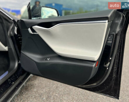 Черный Тесла Модель С, объемом двигателя 0 л и пробегом 99 тыс. км за 19500 $, фото 16 на Automoto.ua