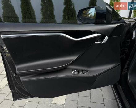 Чорний Тесла Модель С, об'ємом двигуна 0 л та пробігом 183 тис. км за 13950 $, фото 27 на Automoto.ua