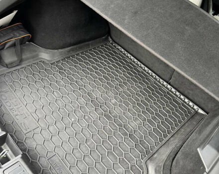 Черный Тесла Модель С, объемом двигателя 0 л и пробегом 222 тыс. км за 19900 $, фото 35 на Automoto.ua