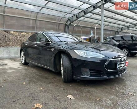 Черный Тесла Модель С, объемом двигателя 0 л и пробегом 209 тыс. км за 14290 $, фото 2 на Automoto.ua