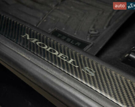 Черный Тесла Модель С, объемом двигателя 0 л и пробегом 167 тыс. км за 19000 $, фото 17 на Automoto.ua