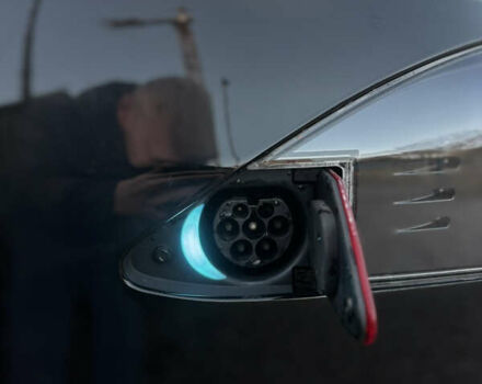 Черный Тесла Модель С, объемом двигателя 0 л и пробегом 182 тыс. км за 15400 $, фото 36 на Automoto.ua