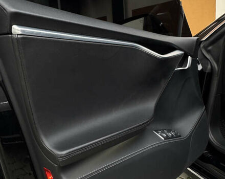 Чорний Тесла Модель С, об'ємом двигуна 0 л та пробігом 60 тис. км за 15500 $, фото 28 на Automoto.ua