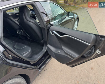 Тесла Модель С 2015 в Житомире на Automoto.ua Черный Тесла Модель С, объемом двигателя 0 л и пробегом 71 тыс. км за 15000 $, фото 18 на Automoto.ua