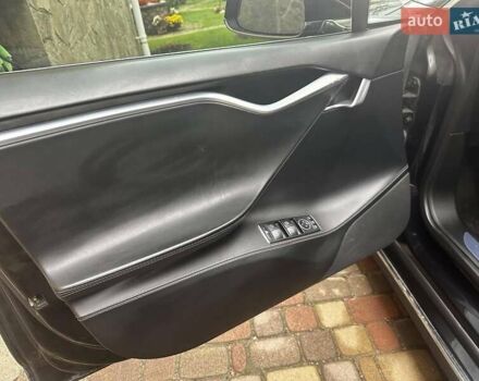 Черный Тесла Модель С, объемом двигателя 0 л и пробегом 34 тыс. км за 25900 $, фото 8 на Automoto.ua