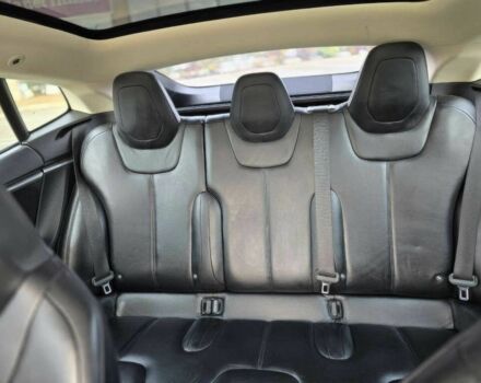 Черный Тесла Модель С, объемом двигателя 0 л и пробегом 75 тыс. км за 16300 $, фото 12 на Automoto.ua