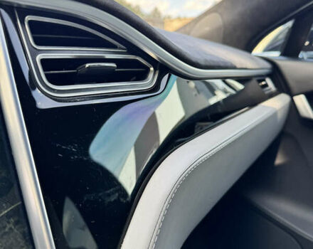 Черный Тесла Модель С, объемом двигателя 0 л и пробегом 222 тыс. км за 19900 $, фото 19 на Automoto.ua