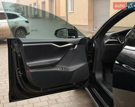 Черный Тесла Модель С, объемом двигателя 0 л и пробегом 167 тыс. км за 19000 $, фото 10 на Automoto.ua