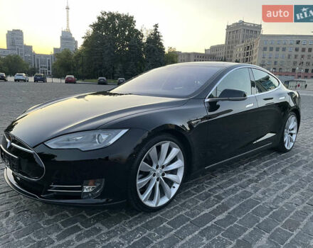 Черный Тесла Модель С, объемом двигателя 0 л и пробегом 107 тыс. км за 18500 $, фото 5 на Automoto.ua