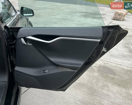 Черный Тесла Модель С, объемом двигателя 0 л и пробегом 305 тыс. км за 9500 $, фото 29 на Automoto.ua