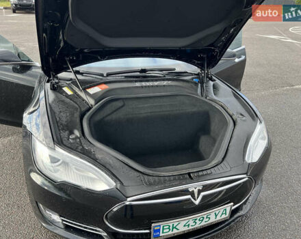 Черный Тесла Модель С, объемом двигателя 0 л и пробегом 99 тыс. км за 19500 $, фото 7 на Automoto.ua