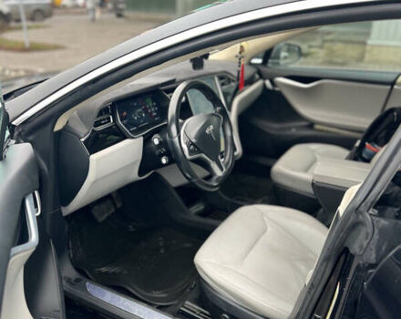 Черный Тесла Модель С, объемом двигателя 0 л и пробегом 197 тыс. км за 13999 $, фото 8 на Automoto.ua