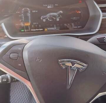 Черный Тесла Модель С, объемом двигателя 0 л и пробегом 104 тыс. км за 22000 $, фото 5 на Automoto.ua