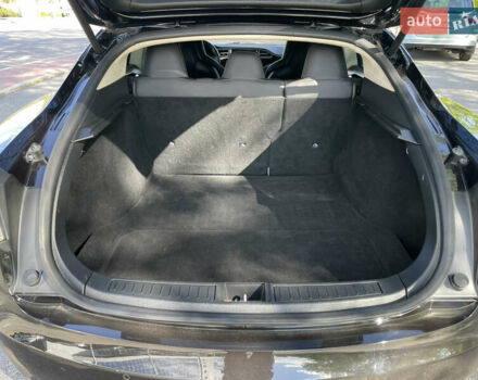 Черный Тесла Модель С, объемом двигателя 0 л и пробегом 199 тыс. км за 15800 $, фото 19 на Automoto.ua