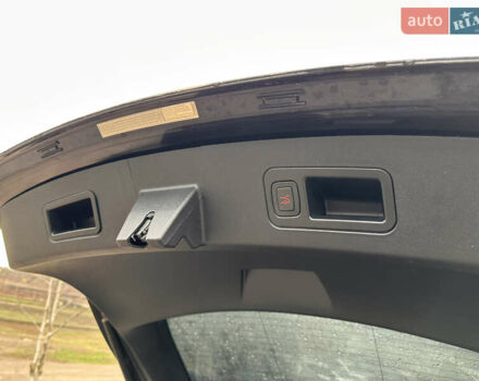 Тесла Модель С 2016 в Тернополе на Automoto.ua Черный Тесла Модель С, объемом двигателя 0 л и пробегом 131 тыс. км за 22500 $, фото 2 на Automoto.ua