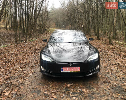 Черный Тесла Модель С, объемом двигателя 0 л и пробегом 228 тыс. км за 16800 $, фото 1 на Automoto.ua