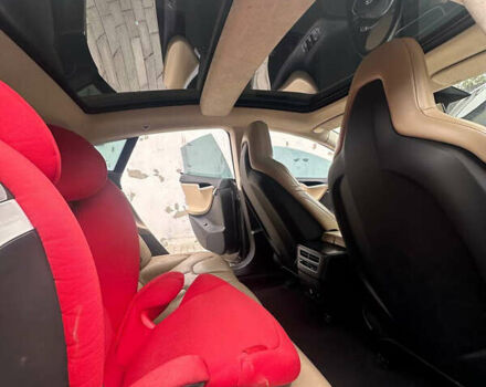 Черный Тесла Модель С, объемом двигателя 0 л и пробегом 250 тыс. км за 15800 $, фото 13 на Automoto.ua