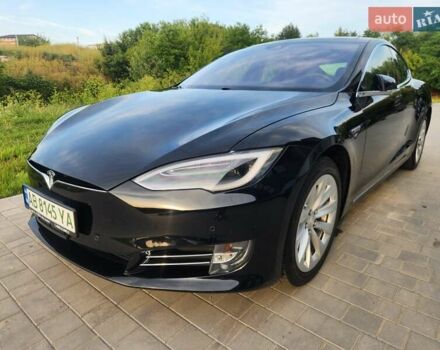 Черный Тесла Модель С, объемом двигателя 0 л и пробегом 61 тыс. км за 18900 $, фото 3 на Automoto.ua