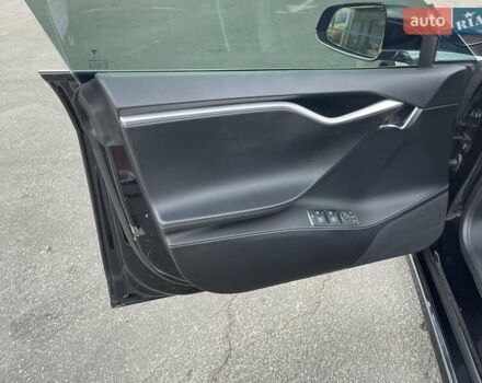 Черный Тесла Модель С, объемом двигателя 0 л и пробегом 119 тыс. км за 15800 $, фото 10 на Automoto.ua