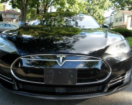 Тесла Модель С 2016 у Львові на Automoto.ua Чорний Тесла Модель С, об'ємом двигуна 0 л та пробігом 77 тис. км за 13400 $, фото 1 на Automoto.ua